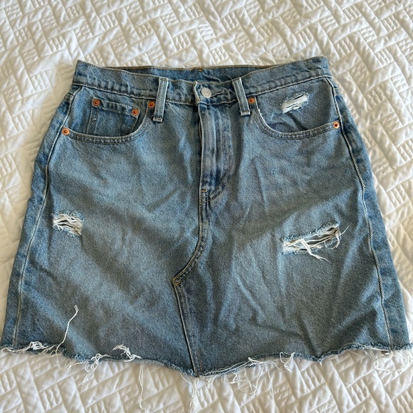 Levi’s Denim mini skirt - Picture 1 of 4